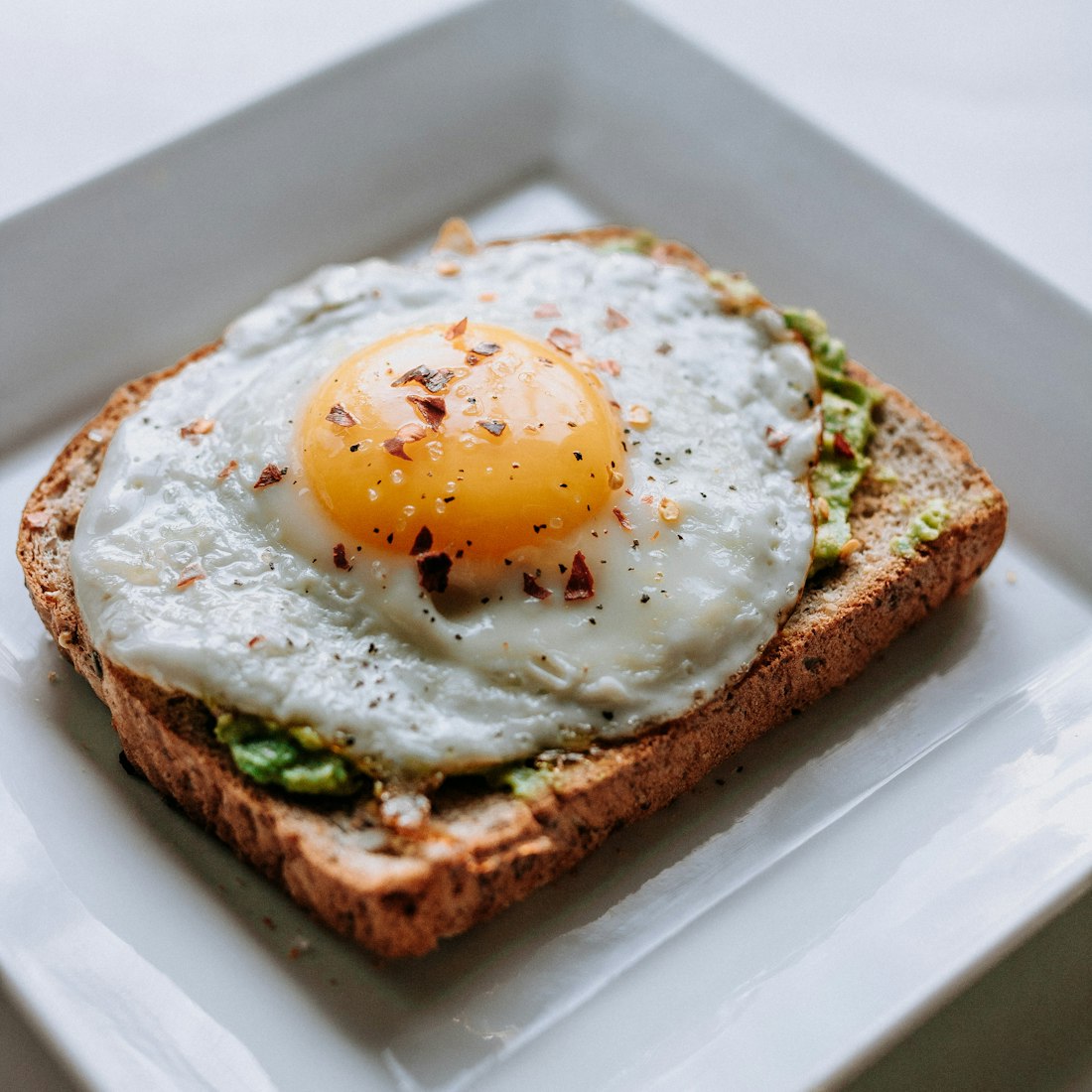 A 30-gram protein breakfast in under 5 minutes (no shakes).